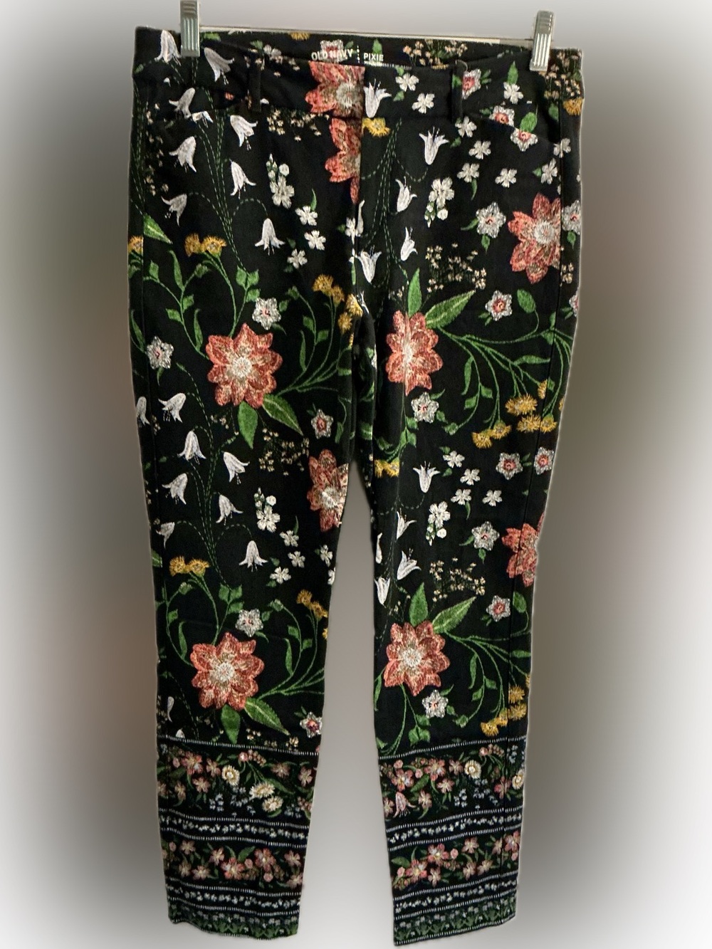 Old Navy Pixie Floral Ankle Pants Size 10 Mid-Rise Black Cottagecore Print